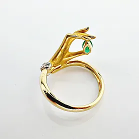 купить Кольцо бренда Carrera Y Carrera Hand emerald в Москве