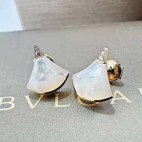 купить Серьги бренда Bvlgari Divas' Dream 352600 в Москве