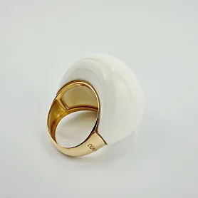 купить Золотое кольцо бренда Eva Nueva с белой керамикой в Москве