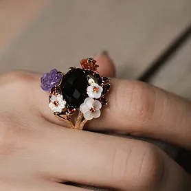 купить Золотое кольцо с цитринами и перламутром в Москве