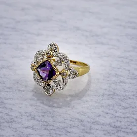 купить Золотое кольцо с бриллиантами и аметистом в Москве