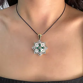 купить Золотая подвеска с изумрудами и бриллиантами "Звезда Давида" в Москве