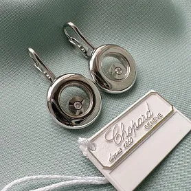 купить Серьги бренда Chopard Happy Diamonds в Москве