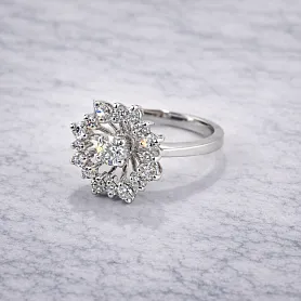 купить Золотое кольцо с природными бриллиантами 0,57 карат в Москве