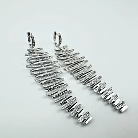 купить Золотые серьги с природными бриллиантами 1,40 карат в Москве