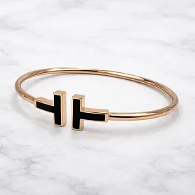 купить Браслет бренда Tiffany&Co. T Wire Onyx 64028685 в Москве