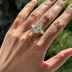 купить Золотое кольцо с природными бриллиантами 6,71 карат в Москве