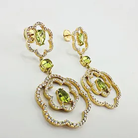 купить Золотые серьги с хризолитами и бриллиантами 1,38 карат в Москве