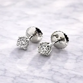 купить Золотые серьги - пусеты с бриллиантами 0,62 карат в Москве