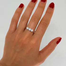 купить Золотое кольцо-дорожка с природными бриллиантами 0,92 карат в Москве