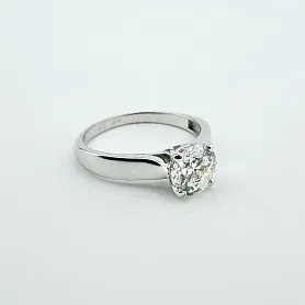 купить Золотое кольцо с природным бриллиантом 1,01 к-т в Москве