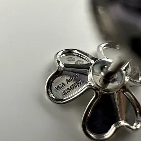 купить Серьги бренда Van Cleef & Arpels Frivole mini в Москве