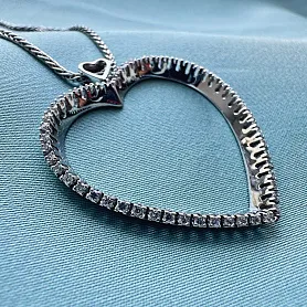 купить Золотая подвеска бренда Damiani Heart в Москве