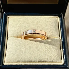 купить Кольцо бренда Chopard Ice Cube в Москве