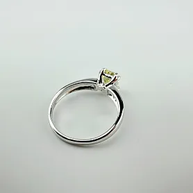 купить Золотое кольцо с желтым бриллиантом 1,01 карат  в Москве