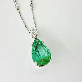 купить Золотая подвеска с уральским изумрудом 11,45 карат в Москве