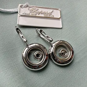 купить Серьги бренда Chopard Happy Diamonds в Москве