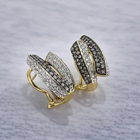 купить Золотые серьги с природными бриллиантами 0,94 карат в Москве