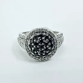 купить Золотое кольцо с черными бриллиантами 0,25 карат в Москве