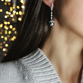 купить Золотые серьги с жемчугом и бриллиантами 1,25 карат в Москве