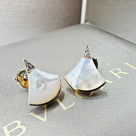 купить Серьги бренда Bvlgari Divas' Dream 352600 в Москве