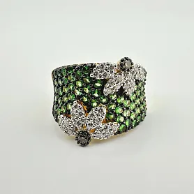 купить Золотое кольцо с цавортами и бриллиантами 0,24 карат в Москве