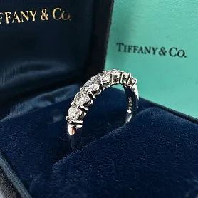 купить Кольцо бренда Tiffany&Co. Embrace в Москве